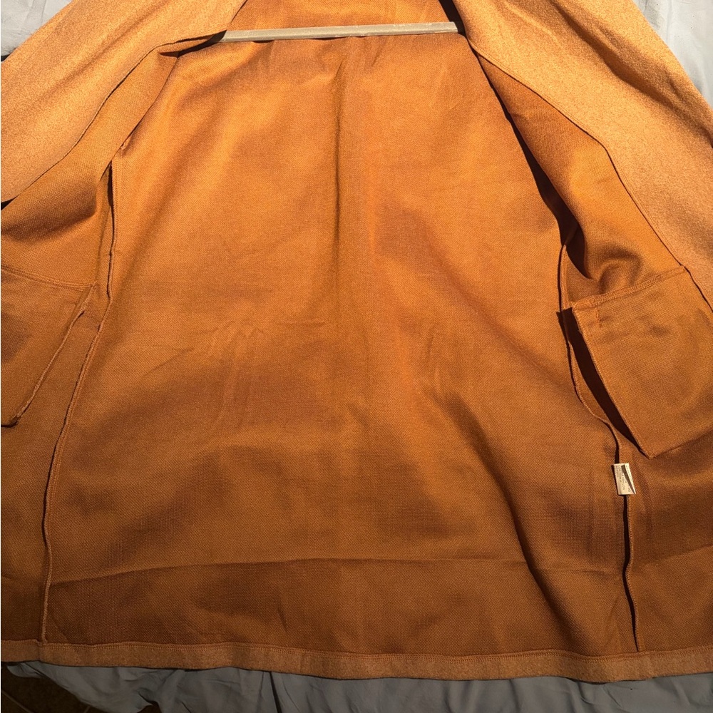 Elegant Tan Trench Coat for Women - Picture 5 of 5